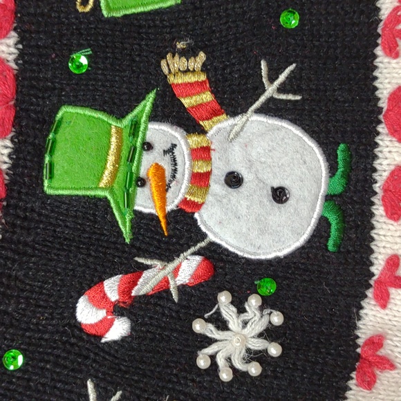 Dressbarn LS Red Cable Knit Mockneck Snowmen Snowflakes Embellished Sweater - Picture 7 of 16